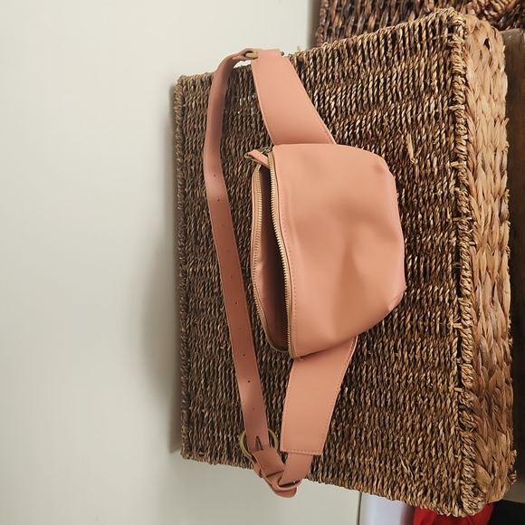 Universal Thread Handbags - Pink fanny pack